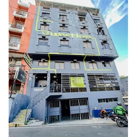 Oyo 866 Junction Hostels