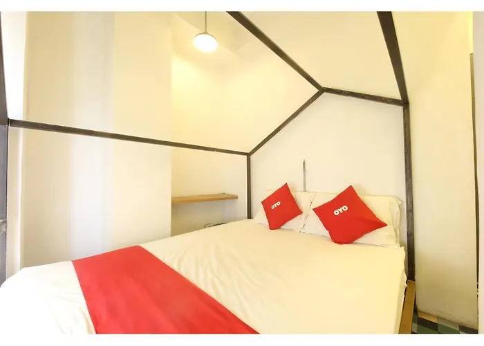 Oyo 866 Junction Hostels 酒店 2*